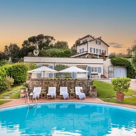 Refined Escape In The Heart Of Tuscany Villa *